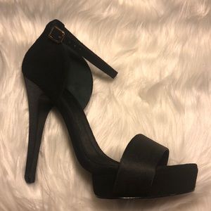 Tory Burch heels NWOT